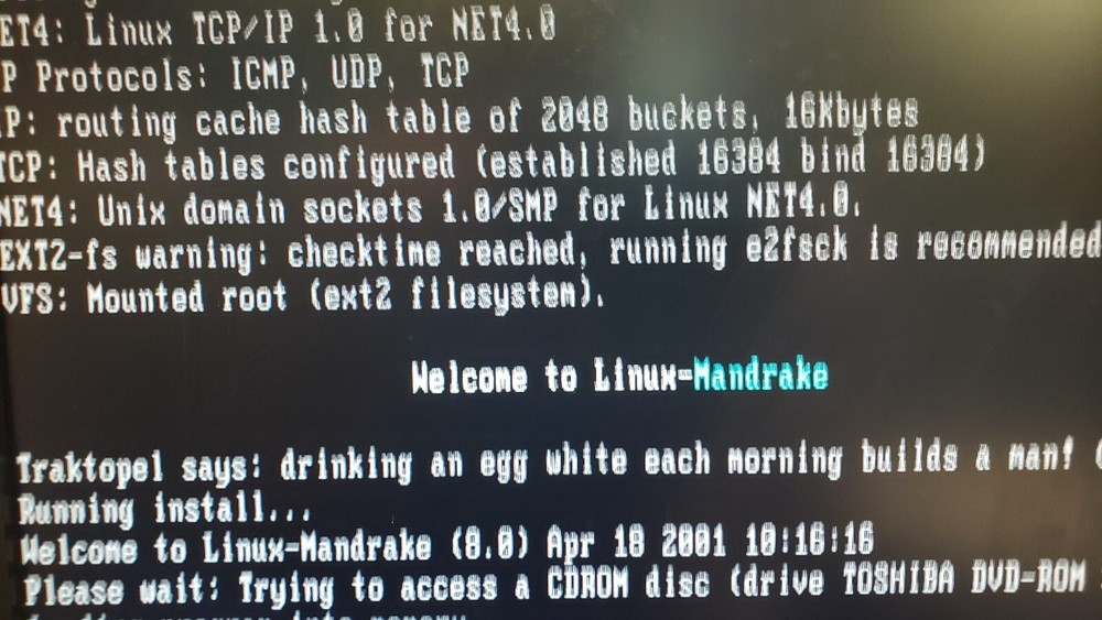 Linux Mandrake 8.0 x86 Installation DVD