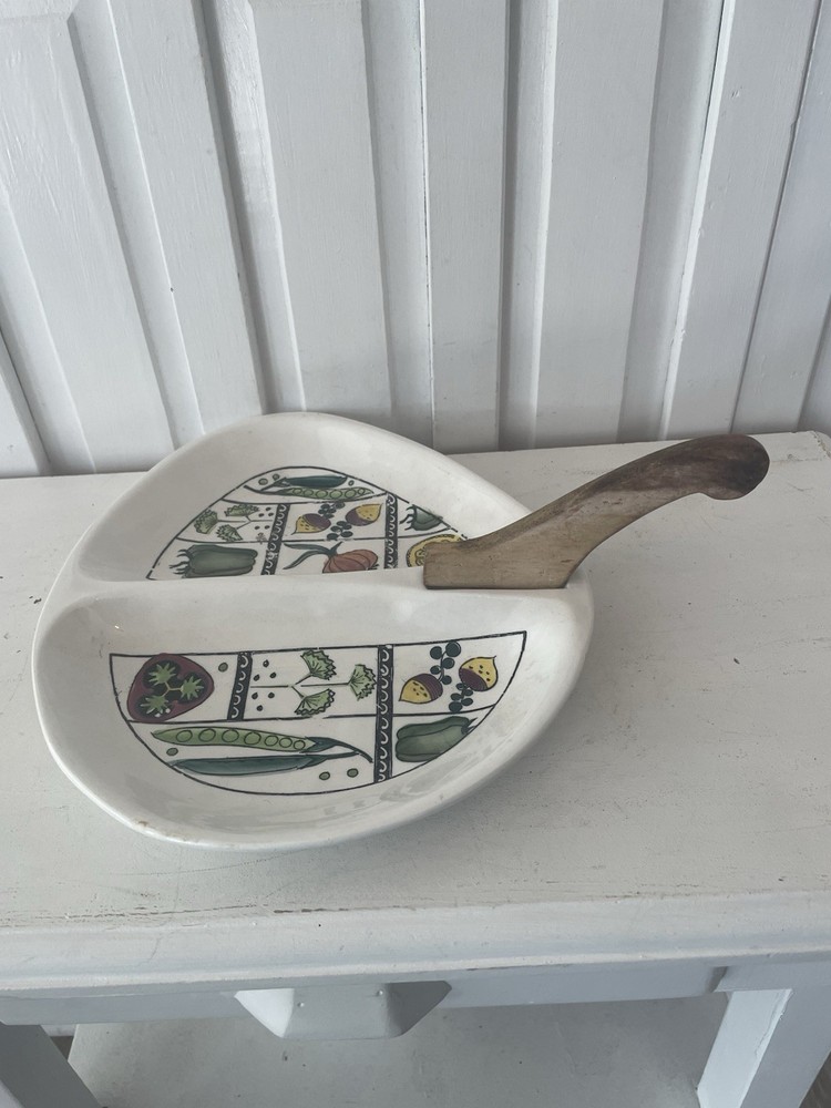Vintage Midwinter Pottery Chequers pattern 2-section serving dish wooden handle
