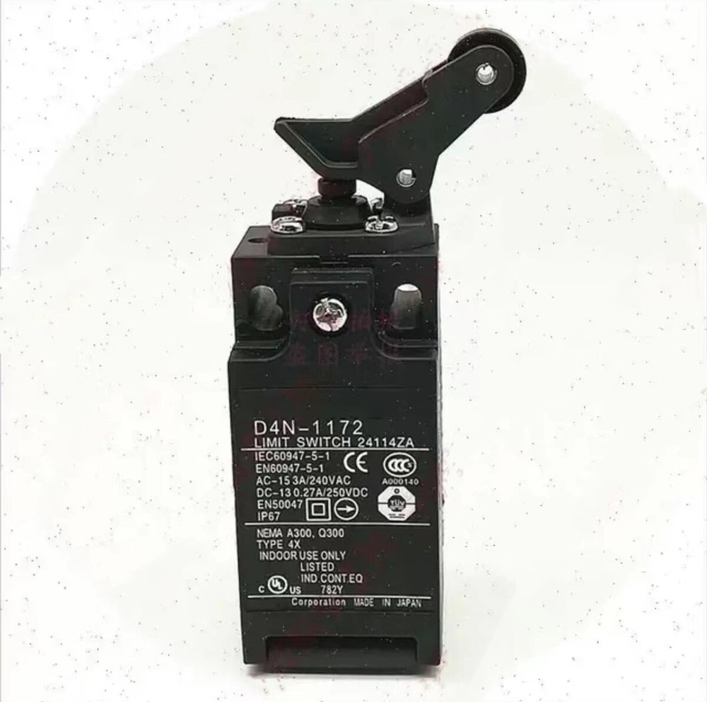 1pcs OMRON D4N-1172 limit switch