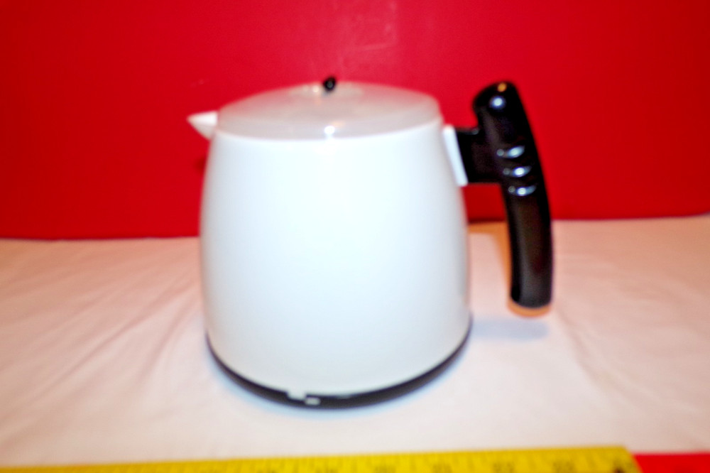 Handy Gourmet Microwave Tea Kettle Hot Water Boiler Pot - 28 oz. VERY NICE