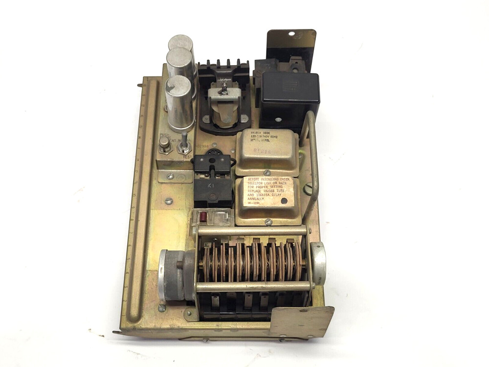 Honeywell R4181A-1034 Flame Safeguard and Control Module