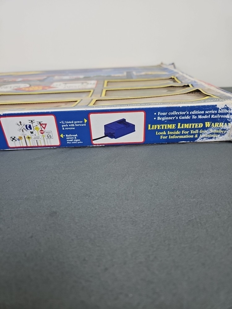 ShopRite Millenium Express 2000 Collector's Edition Electric Train Set Series 4#