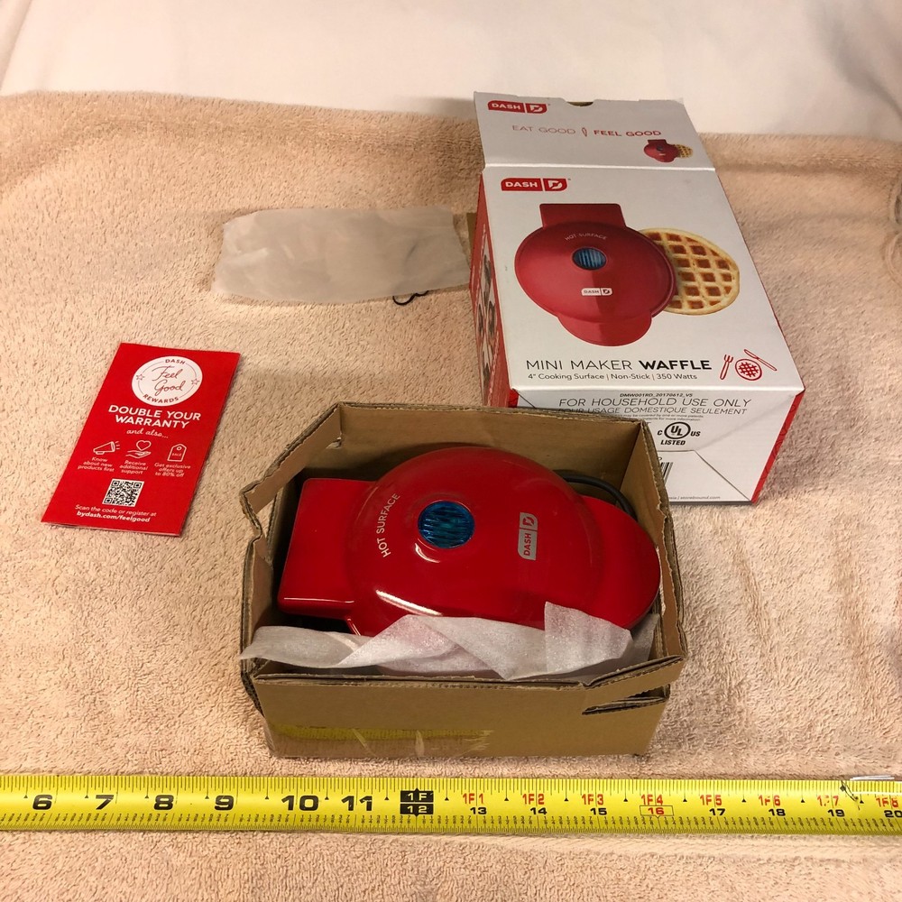 DASH BRAND MINI 4" WAFFLE MAKER