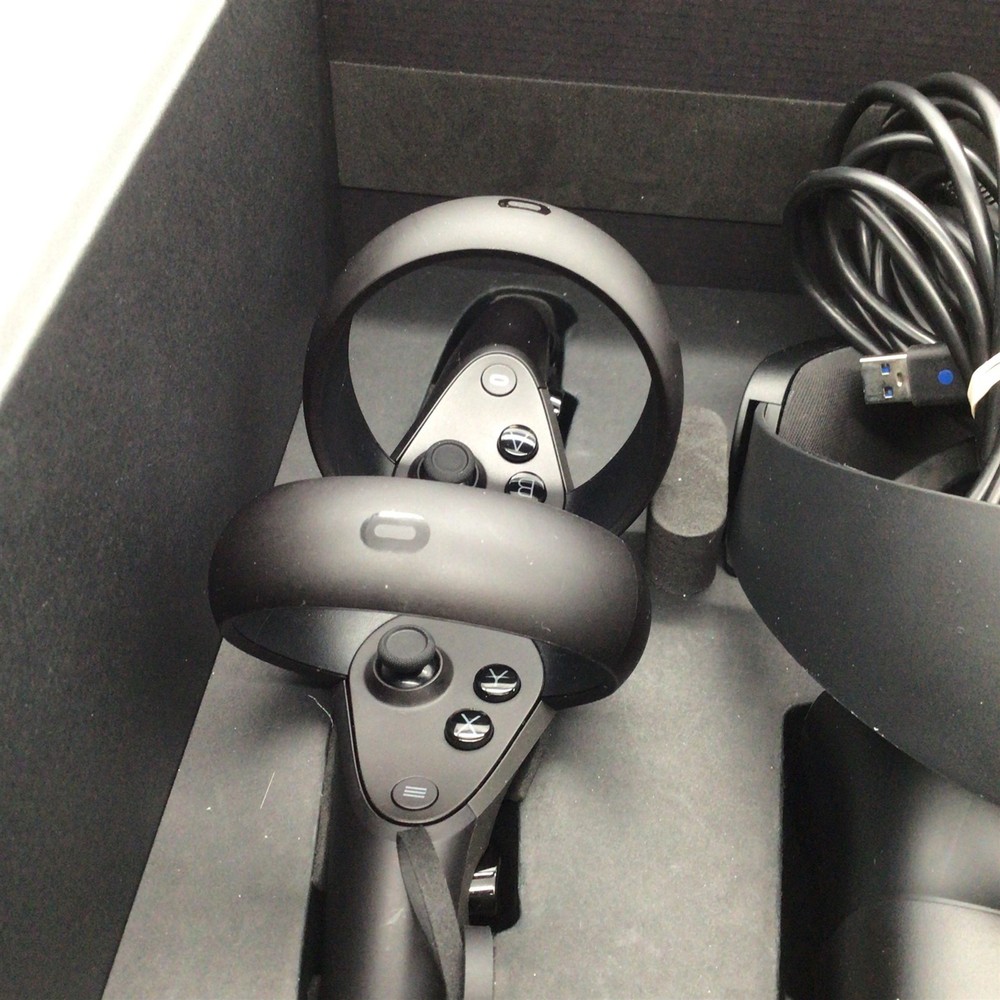 Meta Oculus Rift S VR Headset w/Controllers