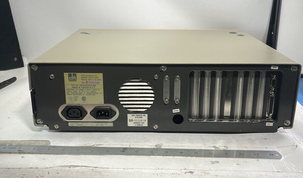 DTK COMPUTER SHO TRONICS TURBO JET 88-10 DATA-1000 CLONE COMPUTER