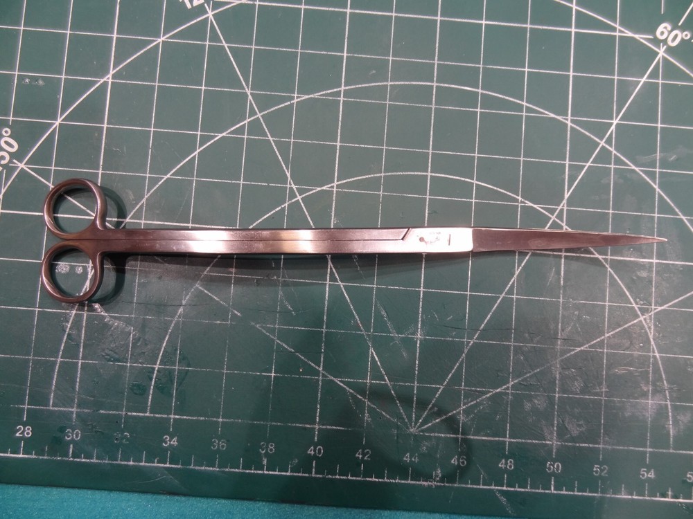 Aquavitro Double Curved Shears.