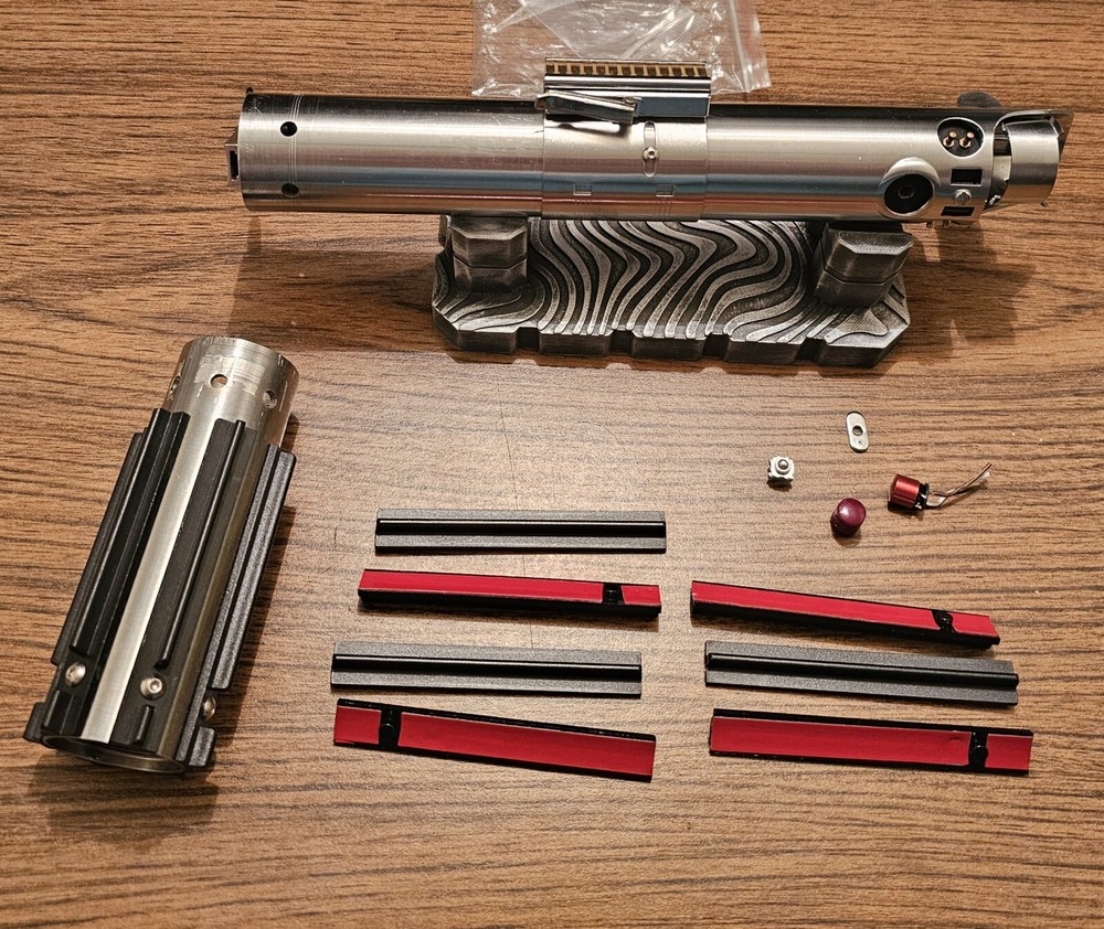 Skywalker Lightsaber Empty With Chassis