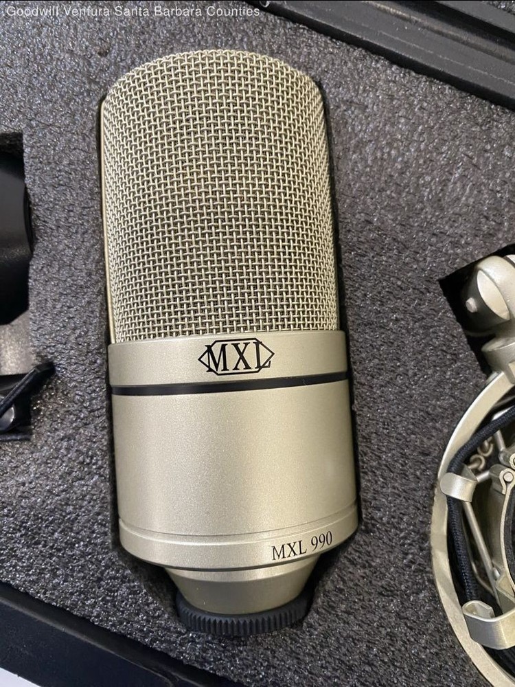 MXL 990 Condenser Microphone - Tested