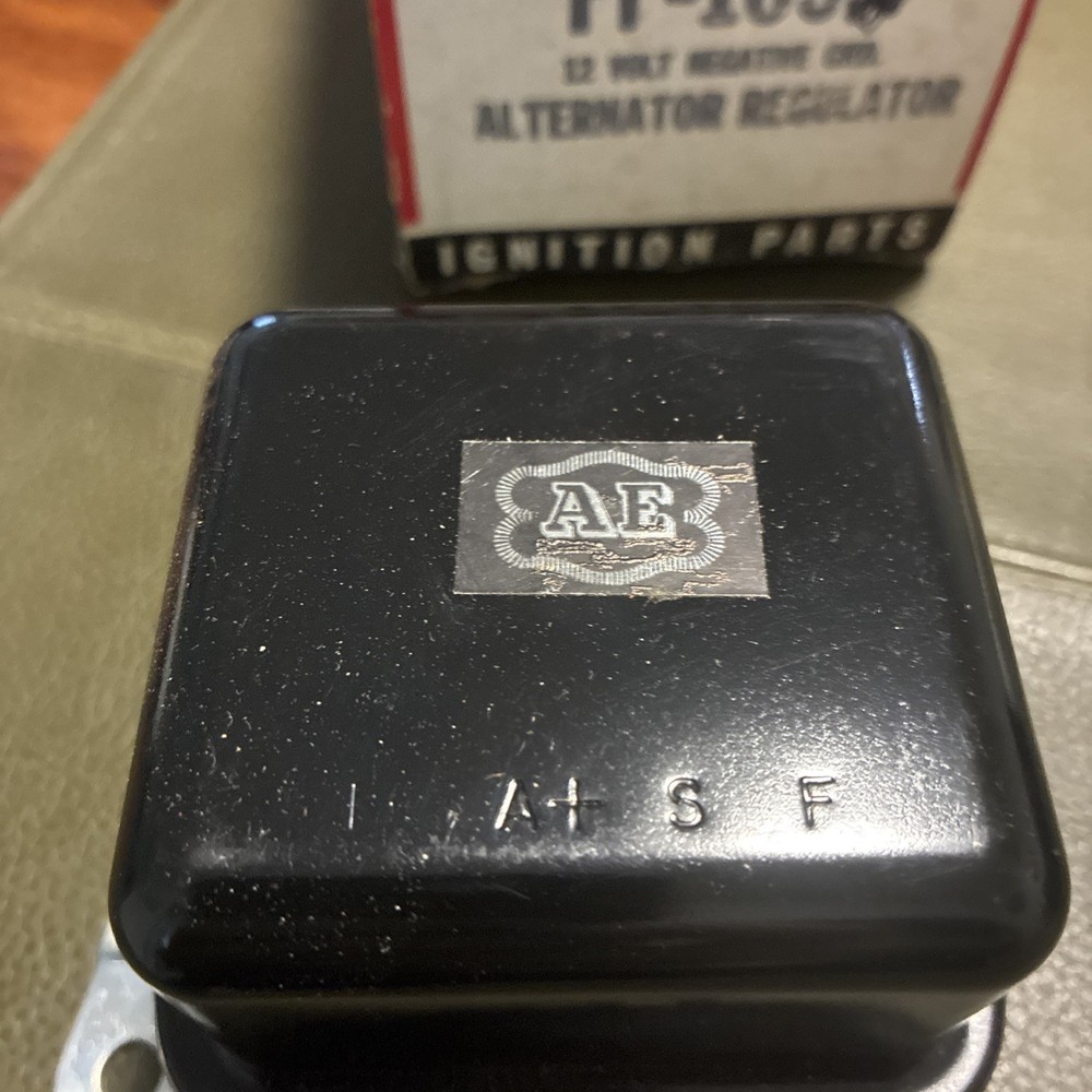 Niehoff FF-169 Alternator Regulator NOS