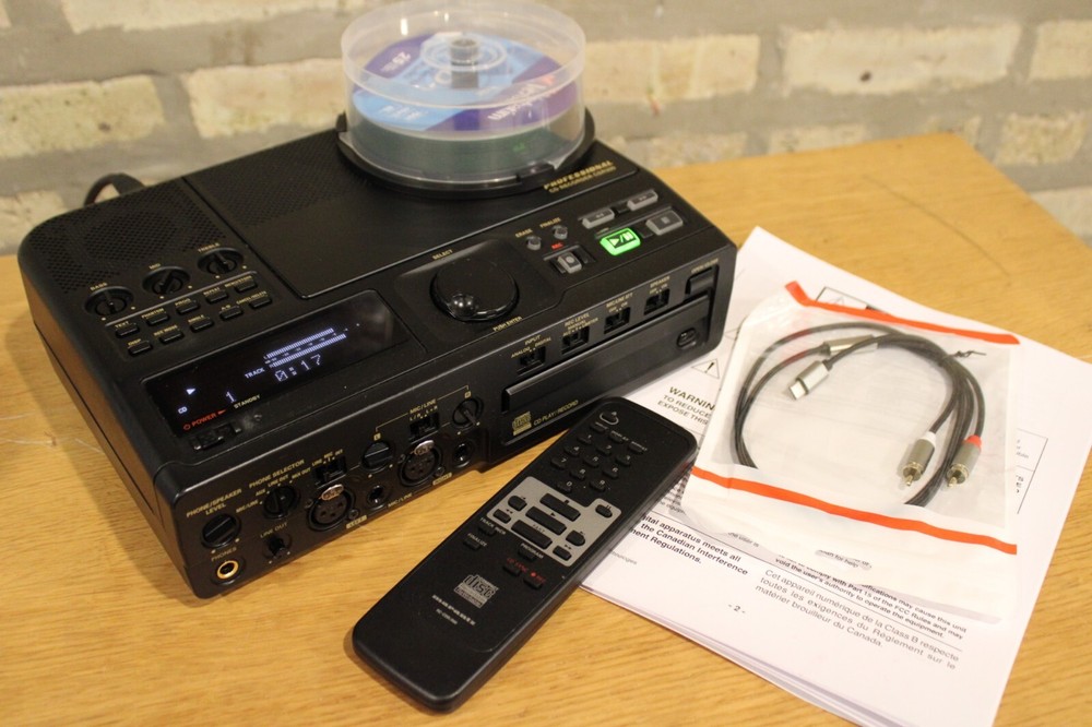 Marantz CDR300 Professional CD Recorder W/,remote ,,serviced. Fully Functional