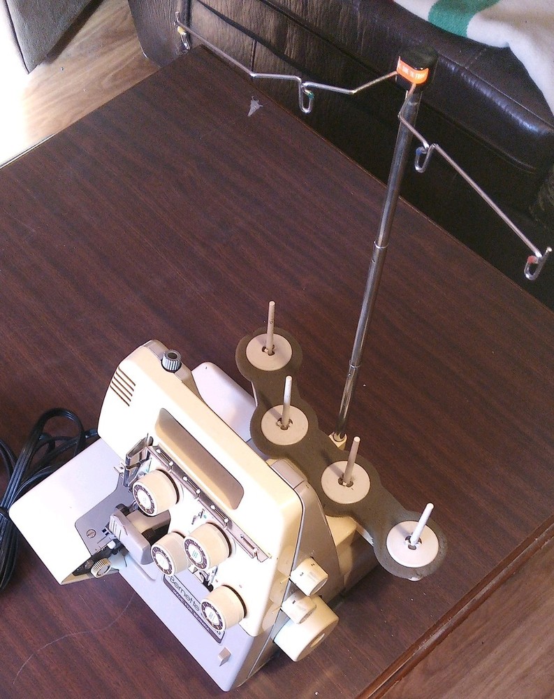 Bernina Bernette 334D Serger Overlock Electronic Sewing Machine *TESTED & WORKS*