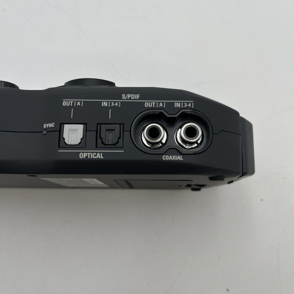 Zoom U-44 Compact 4-In/4-Out Handheld Audio Interface