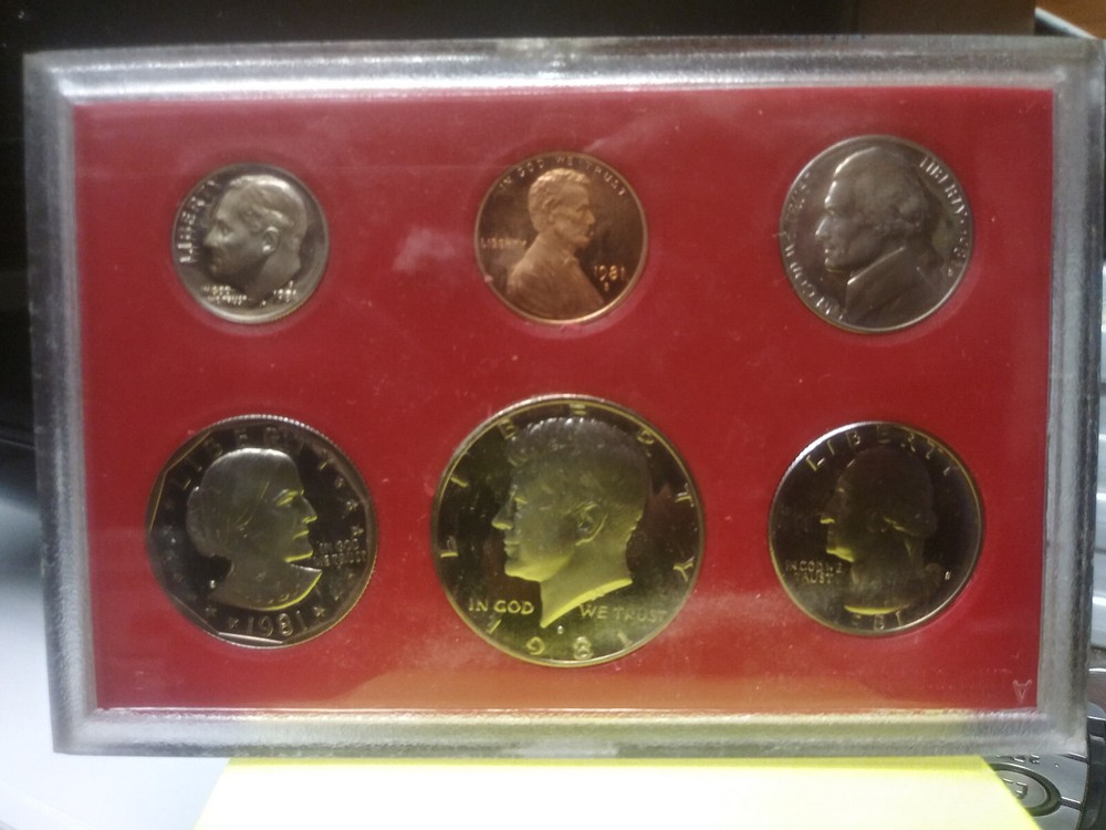 1981 S   Proof Set U.S. Mint SET PLASTIC PACKAGING (D)