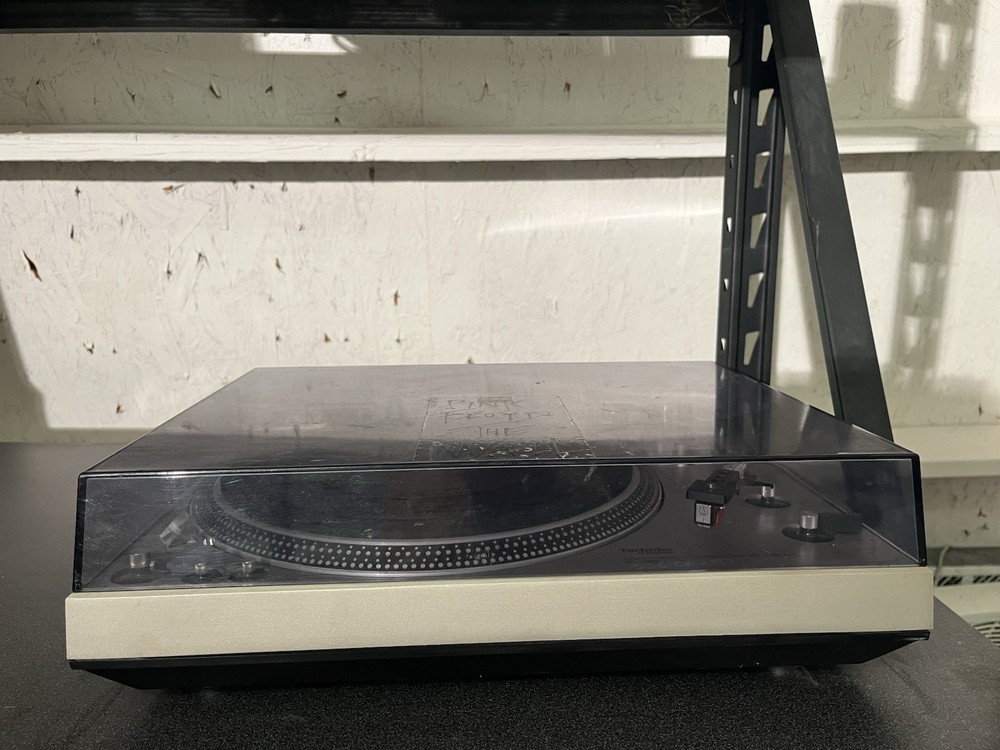 Vintage Technics SL-1300 Direct Drive Automatic Turntable - Powers On