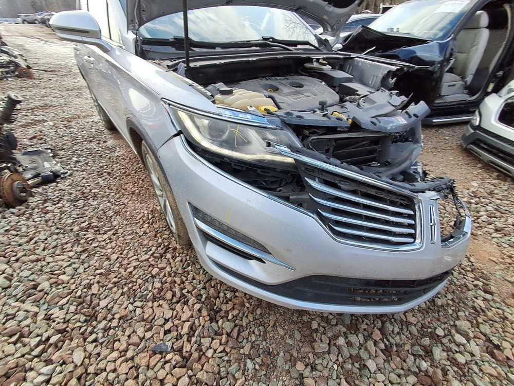 Fuse Box Engine Fits 15-16 MKC 2716607