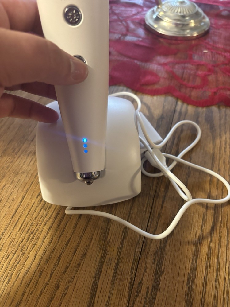Lumina Microcurrent Facial Toning Device with Charging Dock