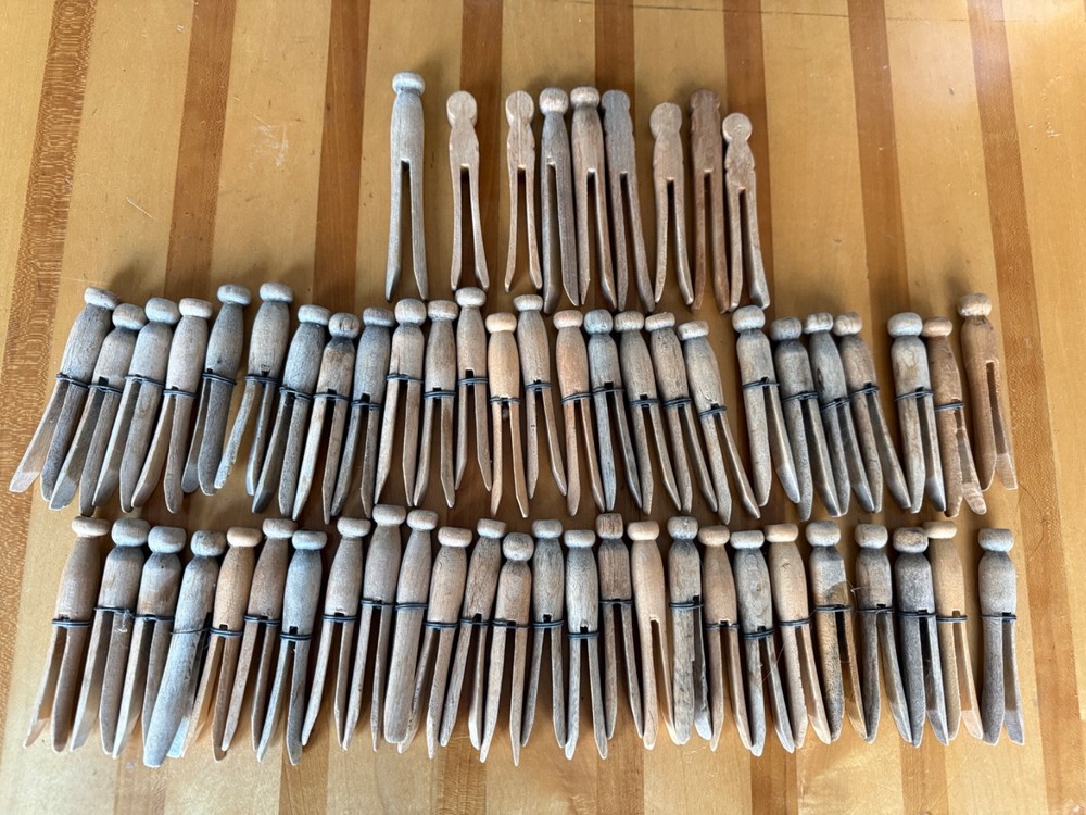 VINTAGES CLOTHES PINS - 62