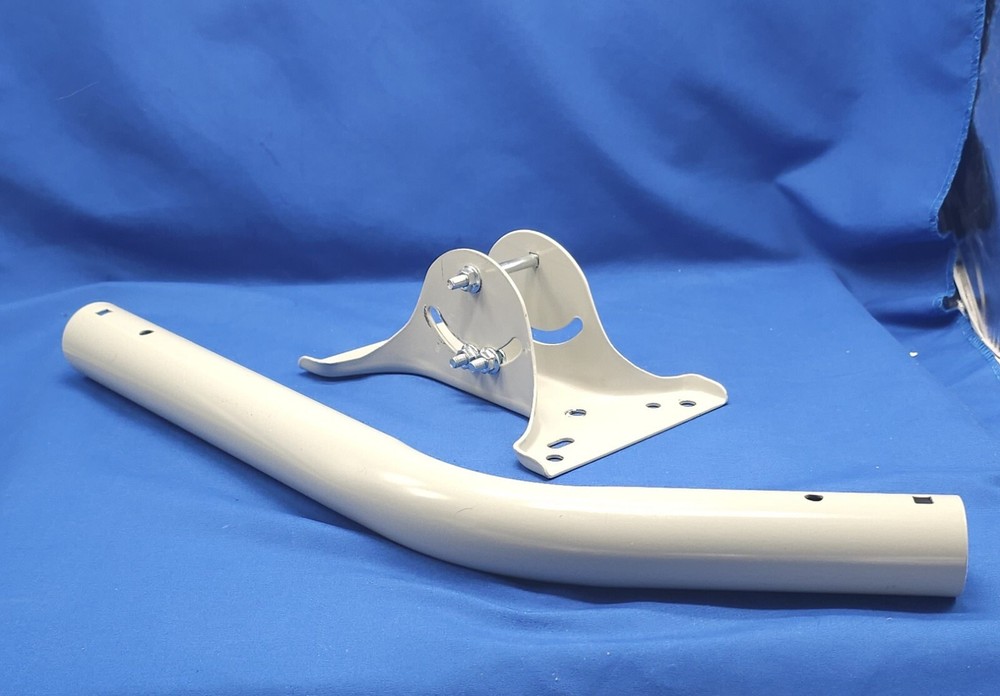 WAVEFORM UNIVERSAL J-MOUNT ANTENNA Mount *PRE-OWNED*