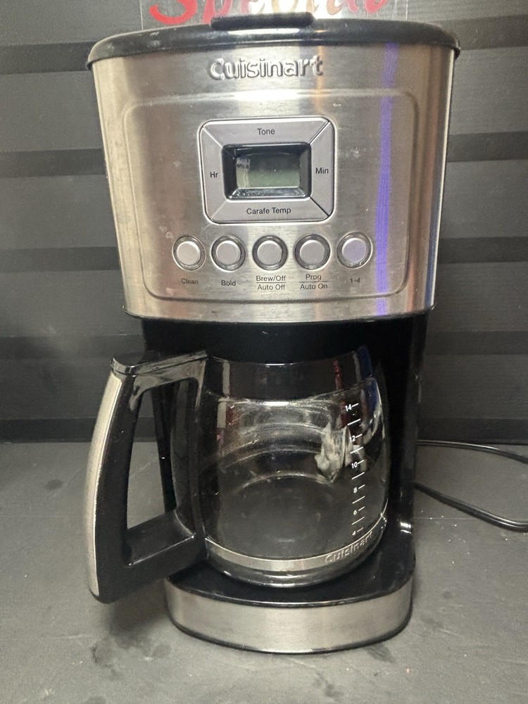 Cuisinart PerfecTemp 14-Cup Programmable Coffee Maker DCC-3200