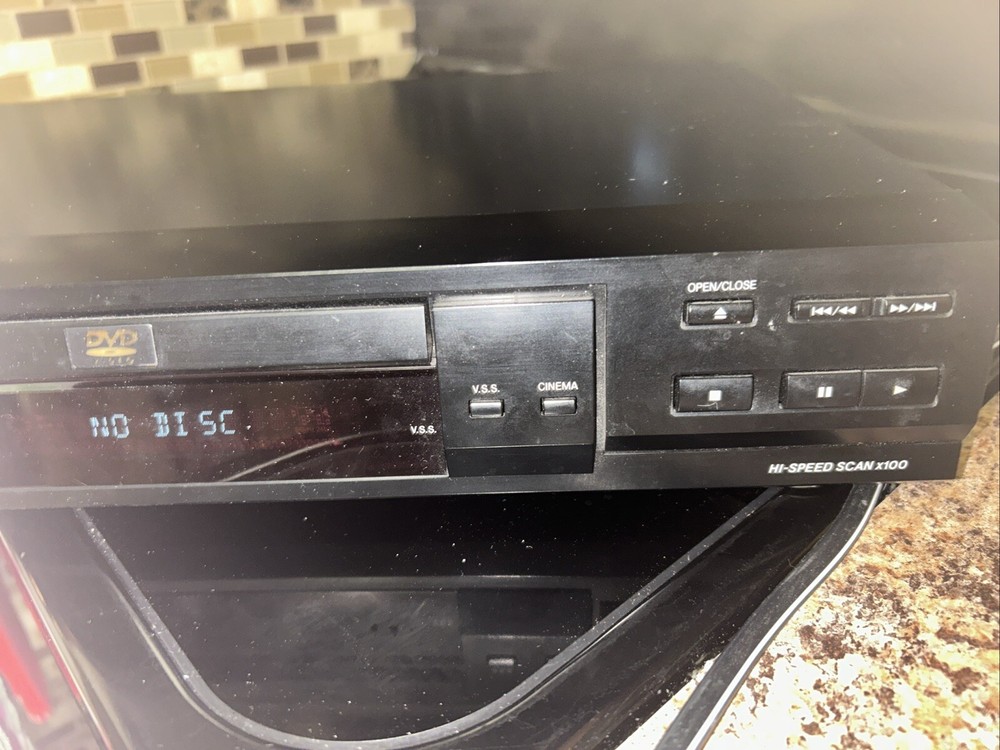 Panasonic DVD-RV30 - Video DVD / CD TESTED & WORKING No Remote