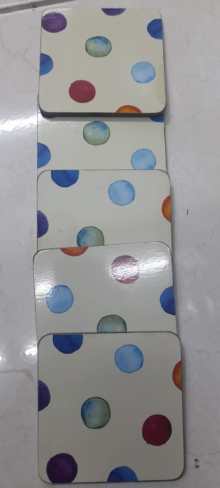 Cup base for drinks A cup base for drinks, tea, coffee,