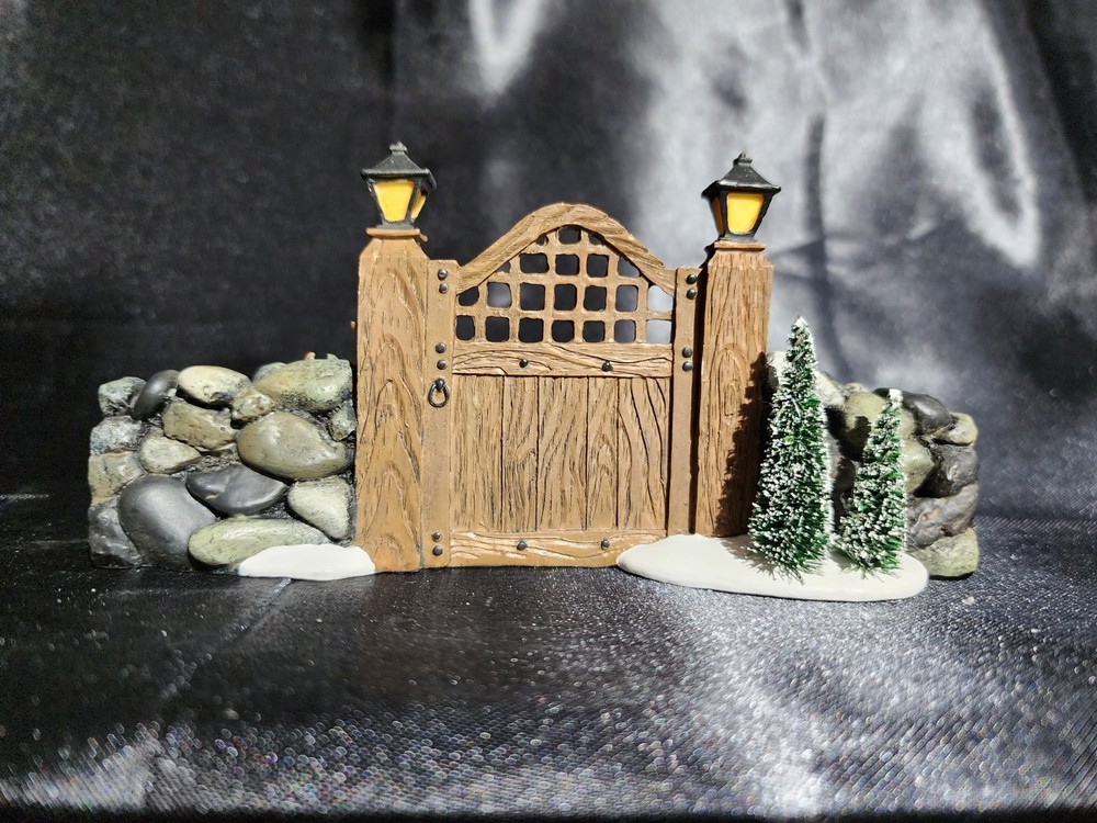 Dept 56 "Fieldstone Entry Gate" #52718