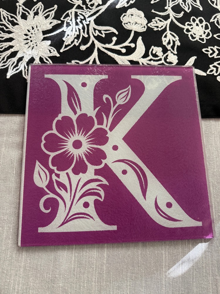 Personalized Floral "K" Glass Cutting Board – Elegant Kitchen Decor