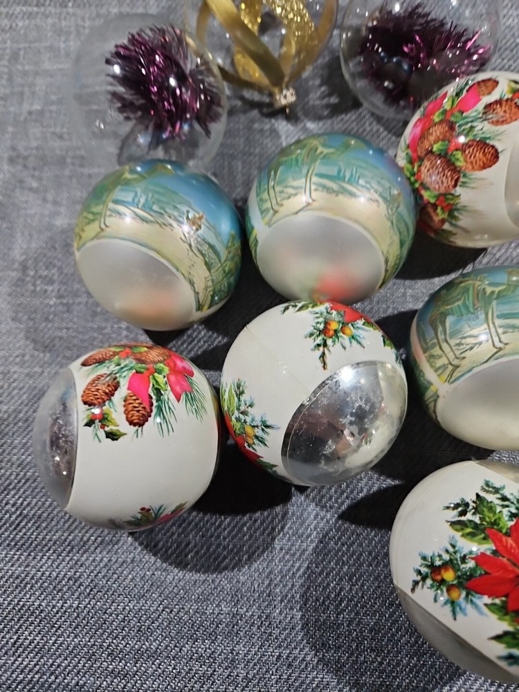 Thirteen vintage christmas Oraments