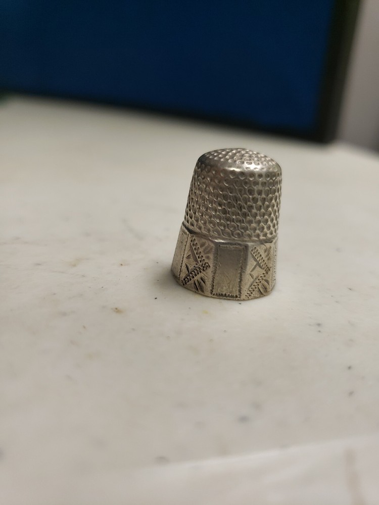 Vintage Engraved Sterling Silver Thimble Size 5