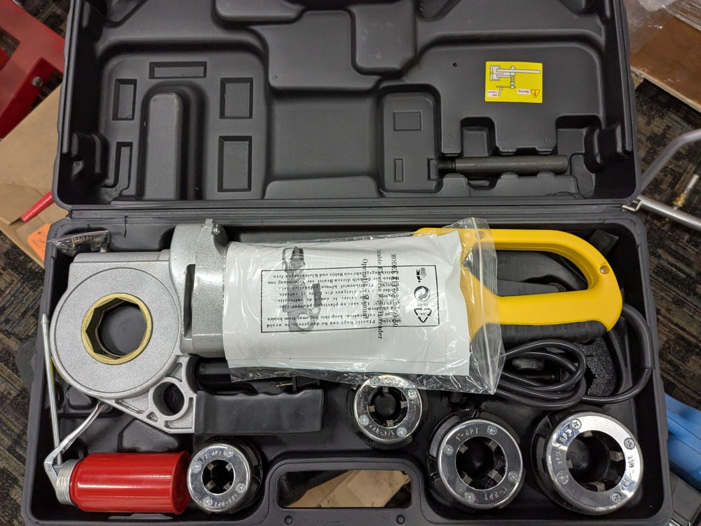 Steel Dragon Tools SDT 550 2000W Hand Held Pipe Threading Machine