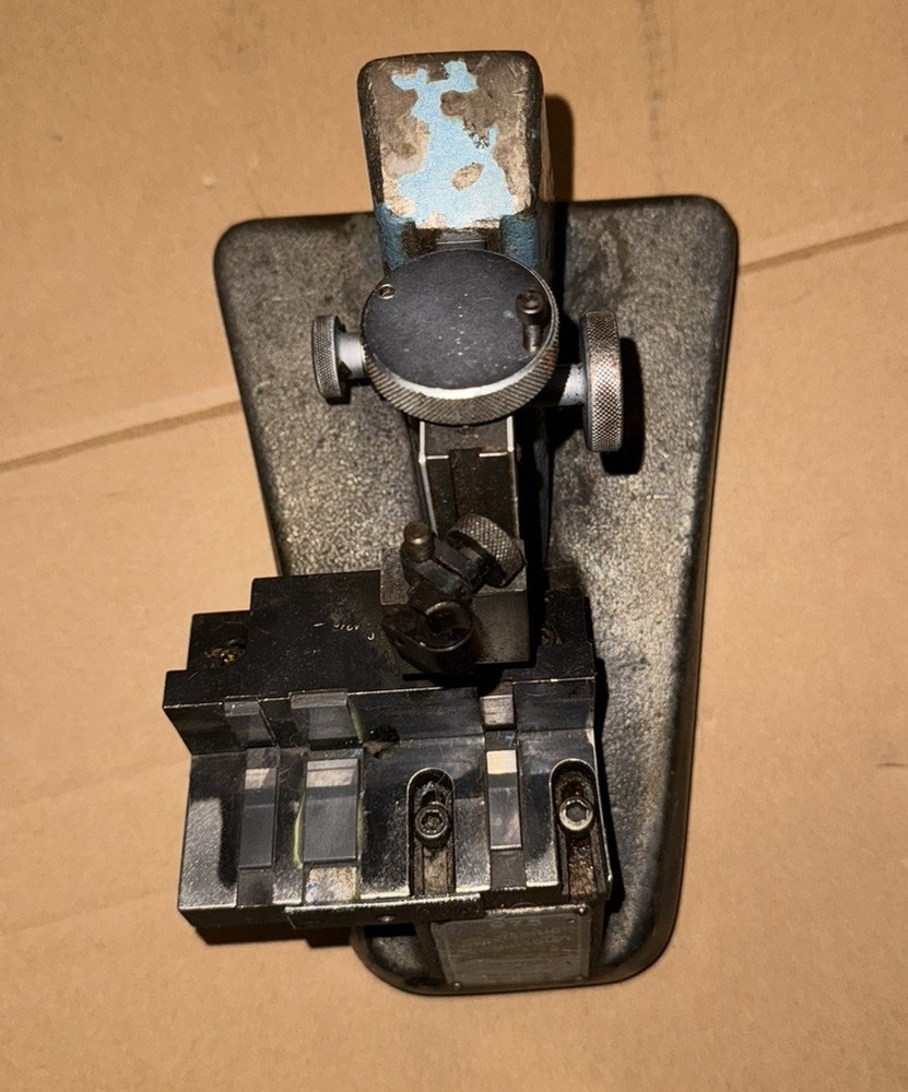 Brown & Sharpe 975 0 - 2” Electronic Comparator Base