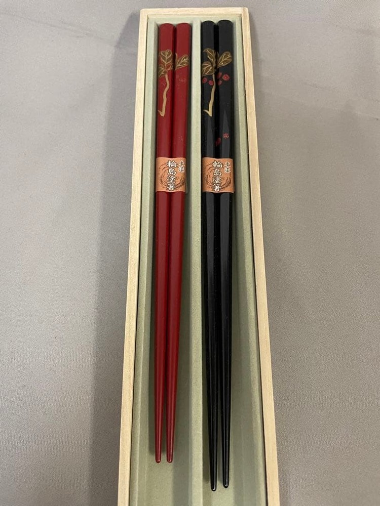 Wjim LCquer Hand-Painted Chopsticks, MKI-E, Used