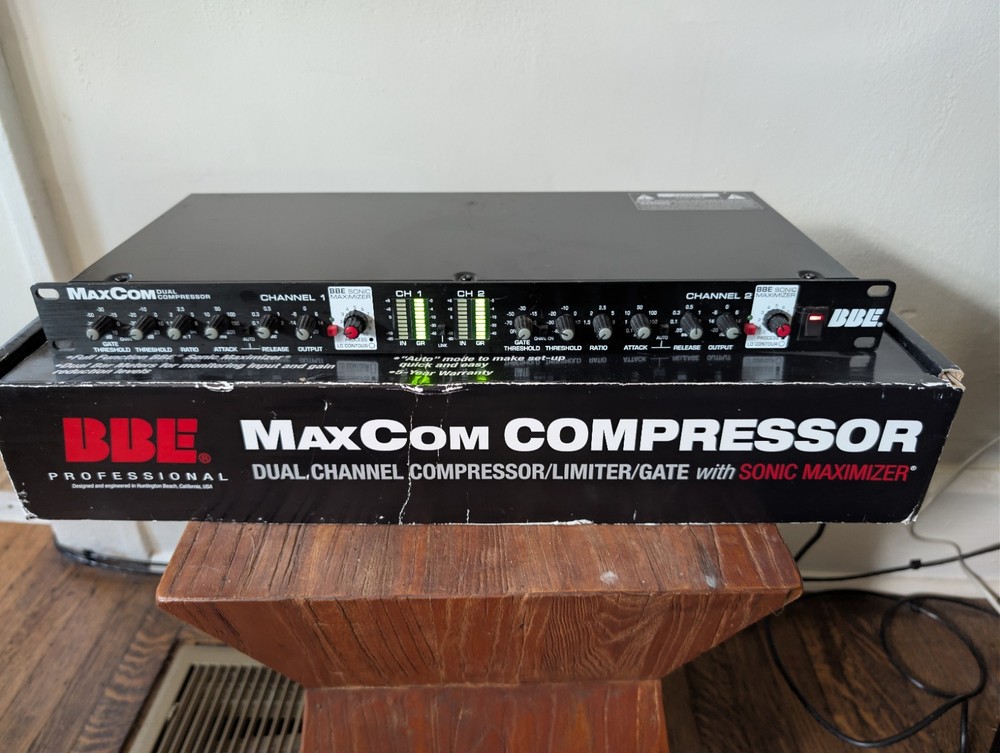BBE MaxCom Dual Channel Compressor/Limiter/Gate with Sonic Maximizer, 1U Rack
