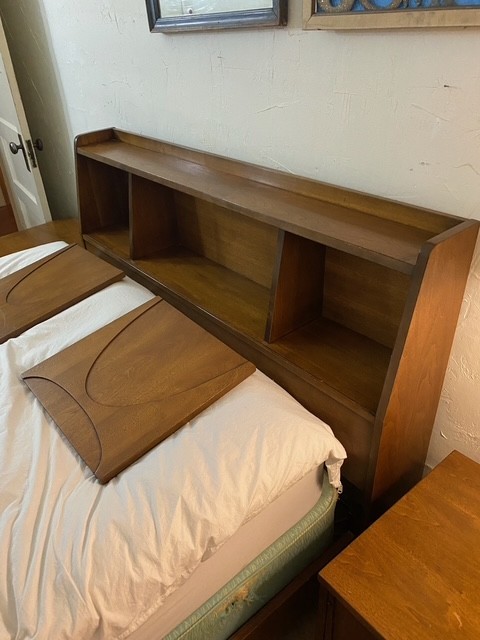 Broyhill Brasilia Bedroom Suite