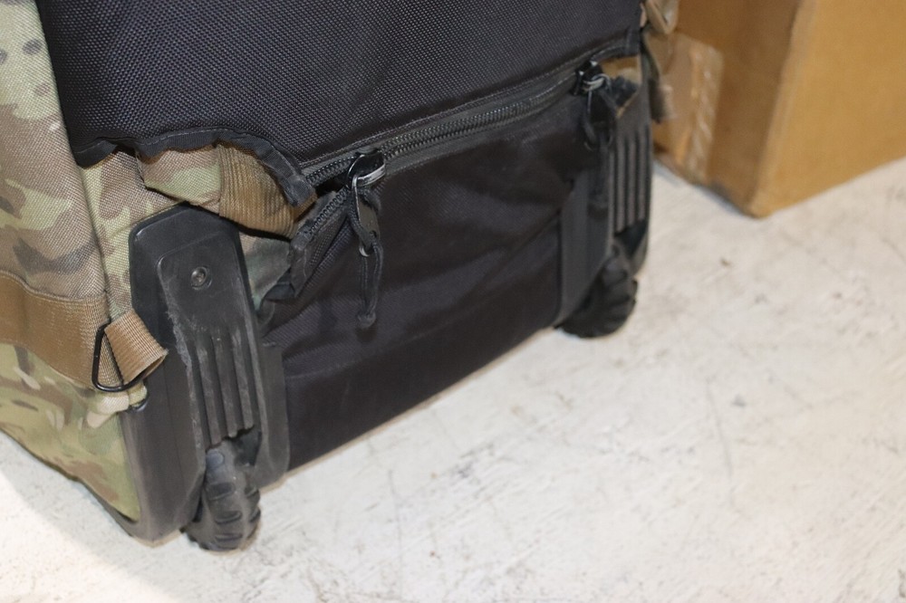 Defender Deployment Bag Thin Air Gear Wheeled Handle Military CAMO