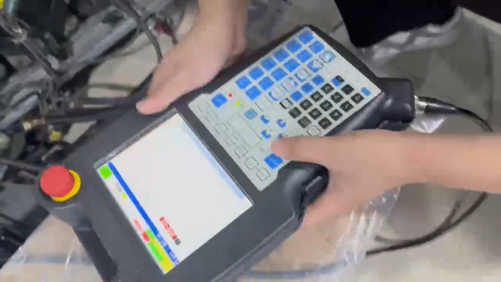 Teach Pendant A05B-2256-C113#SGL For FANUC robot programming controller iPendant
