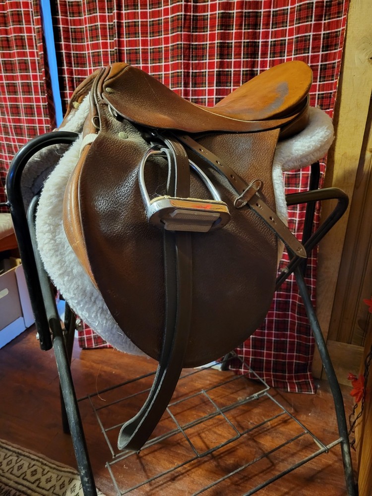 Stubben English Saddle