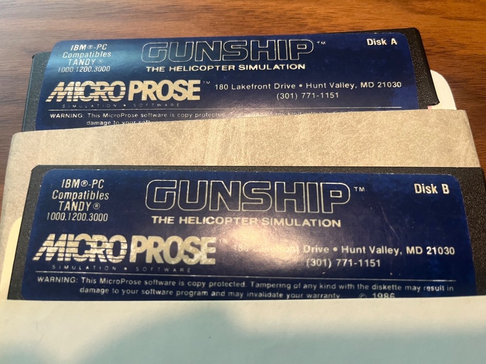 Micro Prose Gunship IBM PC Tandy 5.25" Floppy Disk (UNTESTED)