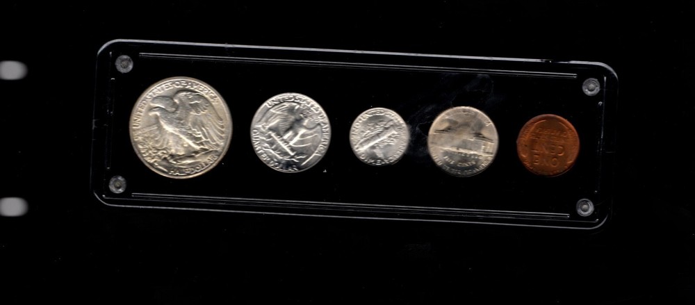 1945 D- UNC Mint Set