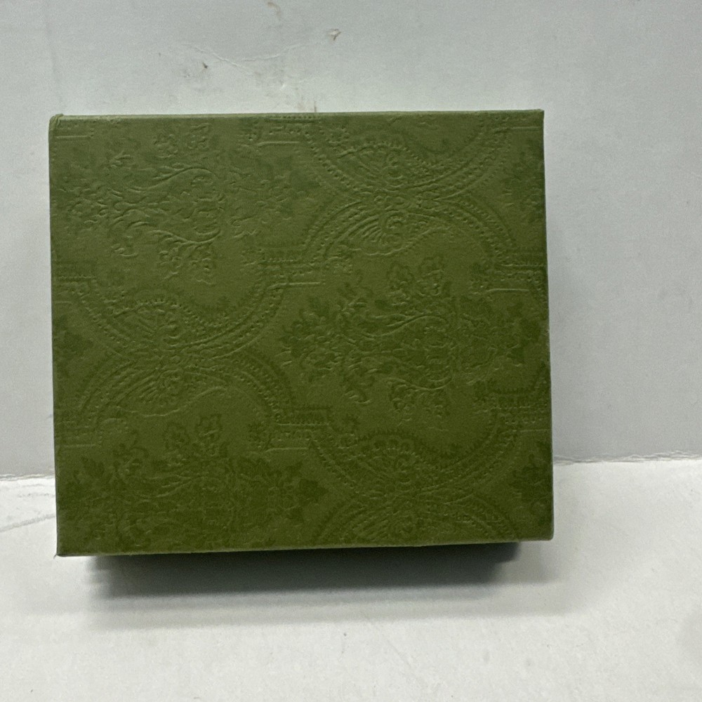Authentic Gucci green gift box Ribbon Set Inserts