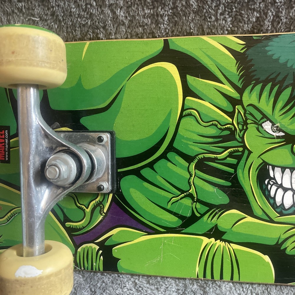 Vintage 2002 Marvel The Incredible Hulk Caution Skateboard
