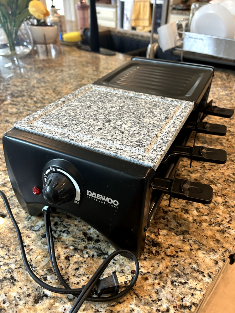 Indoor Table Grill for 8, NEW