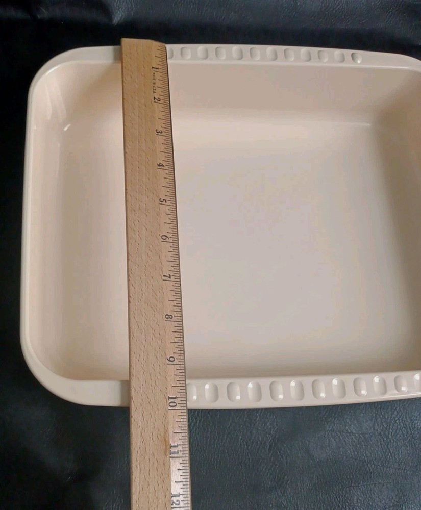 VTG Tupperware Microwave 3 Qt Rectangle Pan Almond Tupperwave 2340 MINT