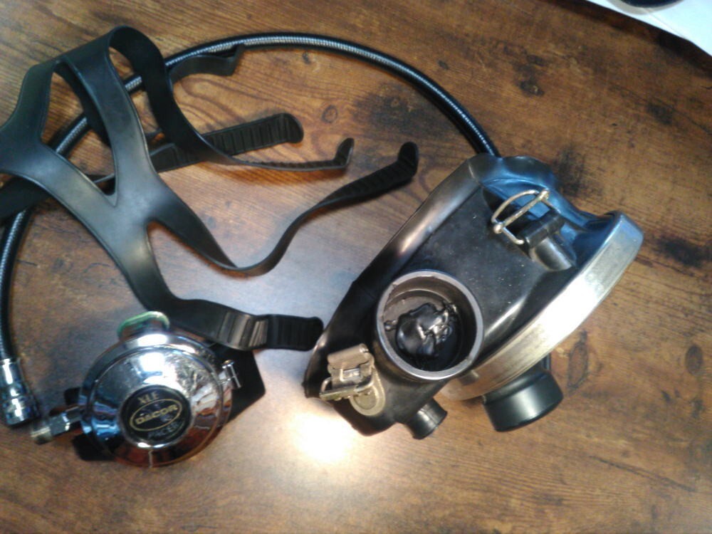 Aqua-Lung Full Face Mask/Regulator for Hookah Dive.
