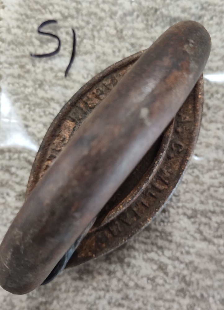 VINTAGE A.C. WILLIAMS IRON -NICE PIECE