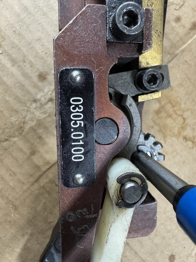 Stitcher Head 0305.0100 for Muller Martini Stitching Machine Universal