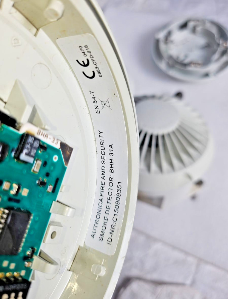 Autronica BHH-31A optical smoke detector.