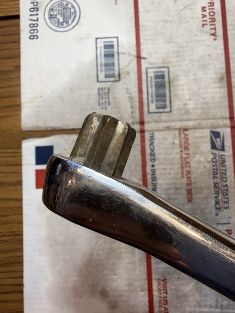 Lewmar winch handle