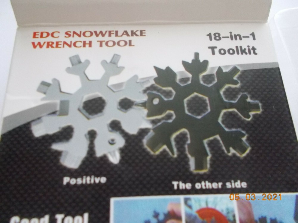 New Keyring EDC Snowflake 18-in-1 Multitool