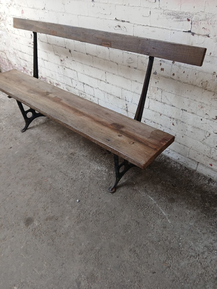 Garden bench with castiron ends